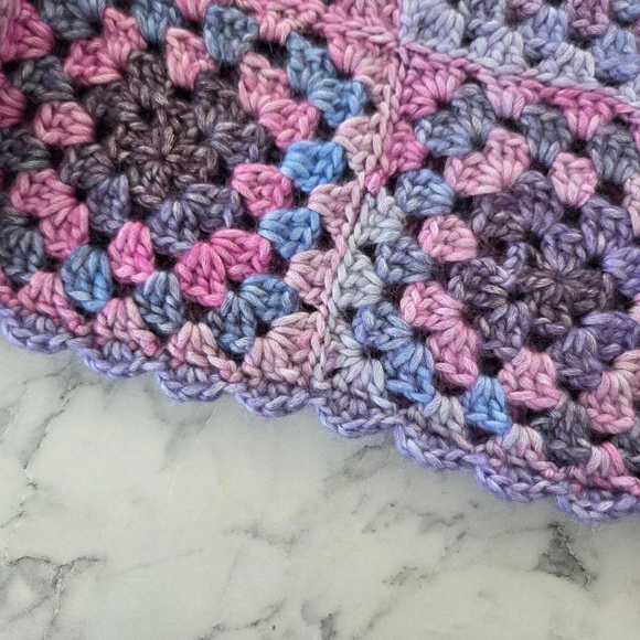 Handmade Pastel Crochet Granny Square Knit Shorts Medium Festival Grannycore - Picture 4 of 8